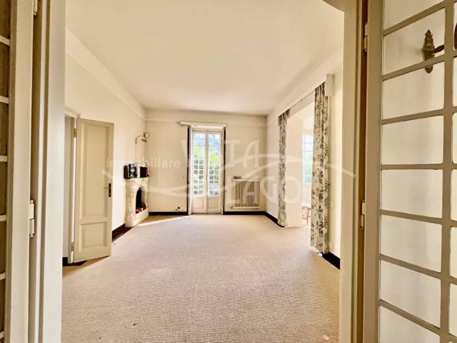 Immagine 21 di Villa in vendita  in Via Achille Sacchi 9 a Como