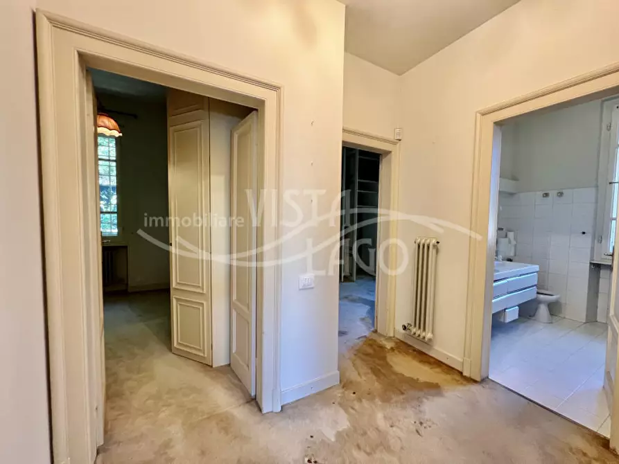 Immagine 28 di Villa in vendita  in Via Achille Sacchi 9 a Como