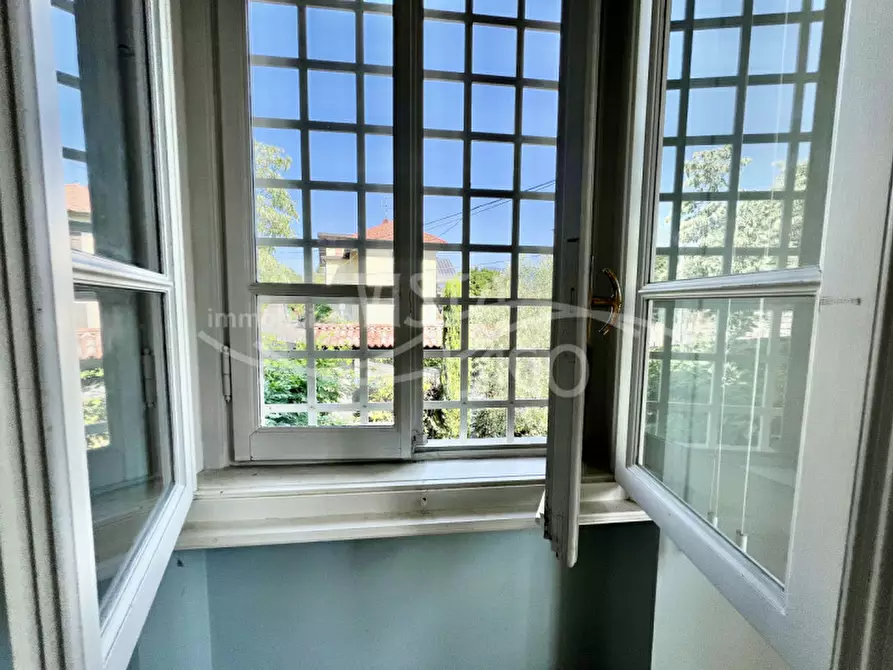 Immagine 36 di Villa in vendita  in Via Achille Sacchi 9 a Como