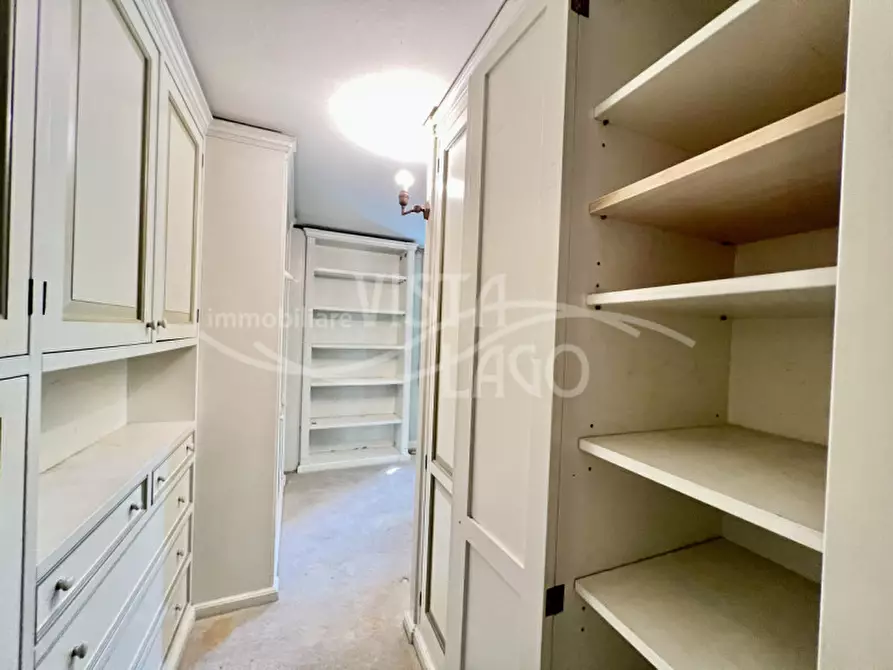Immagine 45 di Villa in vendita  in Via Achille Sacchi 9 a Como