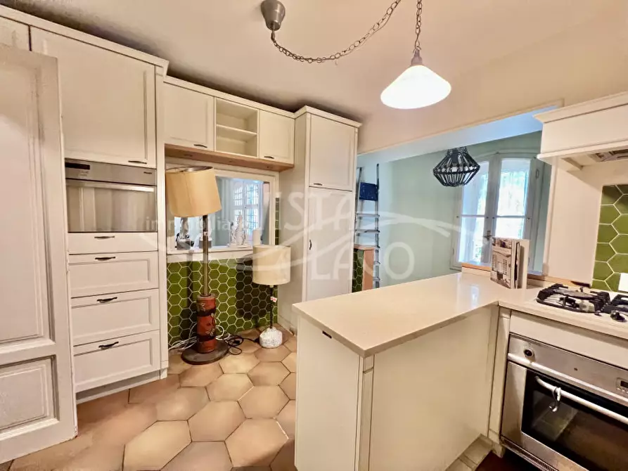 Immagine 51 di Villa in vendita  in Via Achille Sacchi 9 a Como