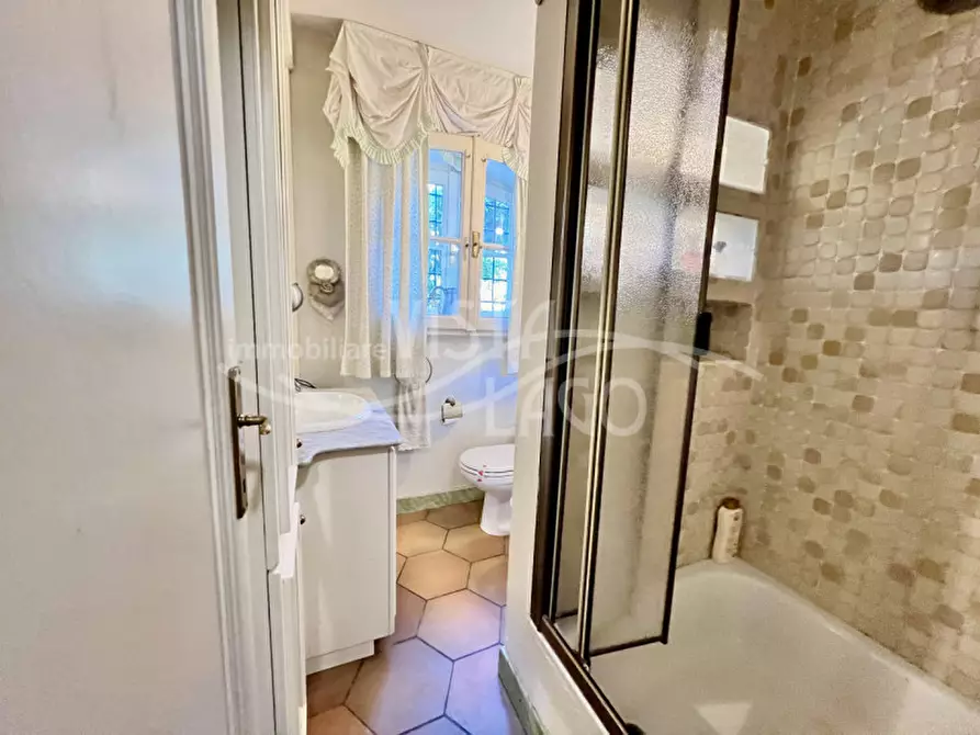 Immagine 62 di Villa in vendita  in Via Achille Sacchi 9 a Como