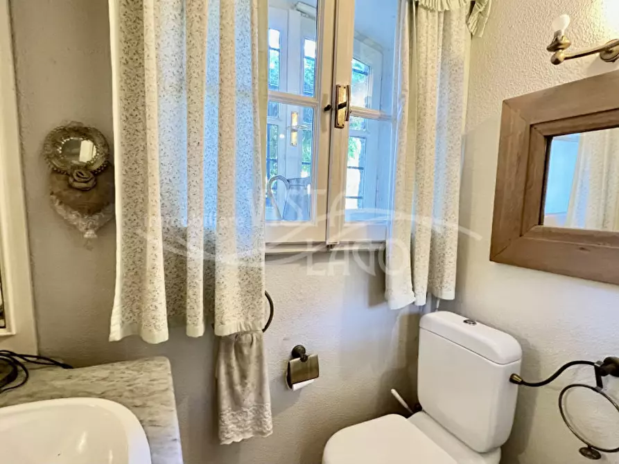Immagine 63 di Villa in vendita  in Via Achille Sacchi 9 a Como
