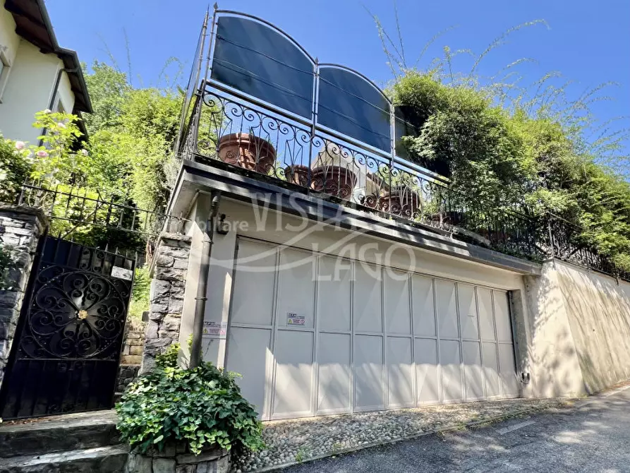 Immagine 69 di Villa in vendita  in Via Achille Sacchi 9 a Como