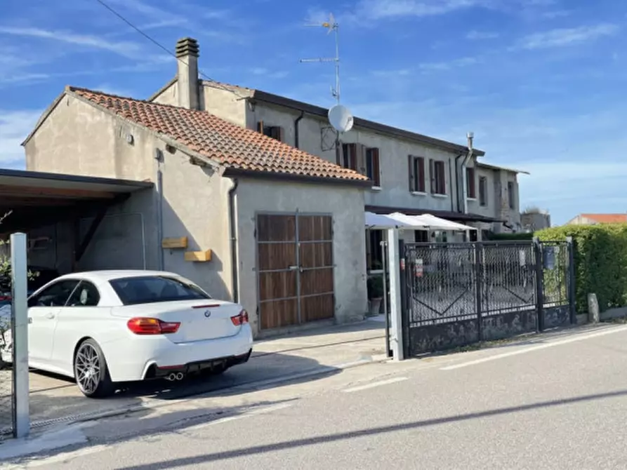 Immagine 6 di Casa bifamiliare in vendita  in Via Attilio Aurelio Rizzo a Villadose