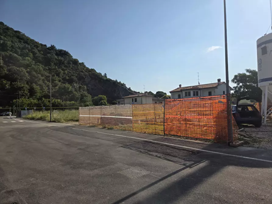 Immagine 3 di Terreno in vendita  in via Monteortone a Abano Terme
