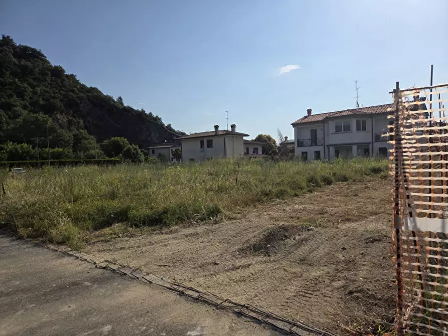 Immagine 4 di Terreno in vendita  in via Monteortone a Abano Terme