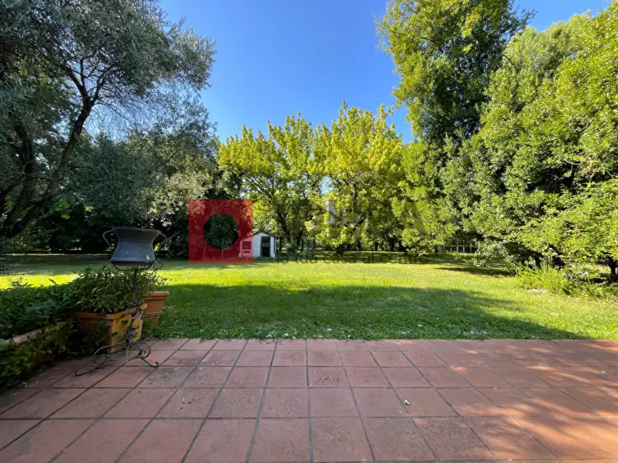 Immagine 32 di Villa in vendita  in Via Quattro Novembre a Carbonera