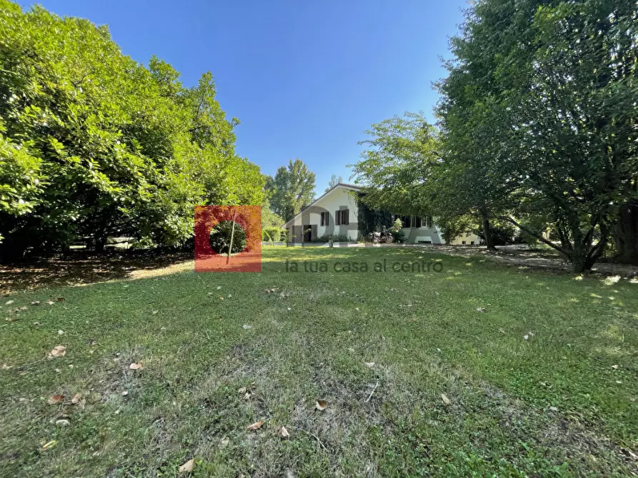 Immagine 34 di Villa in vendita  in Via Quattro Novembre a Carbonera