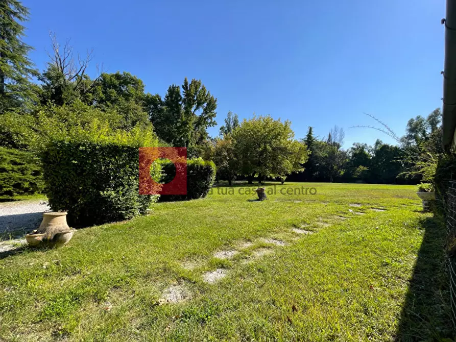 Immagine 35 di Villa in vendita  in Via Quattro Novembre a Carbonera