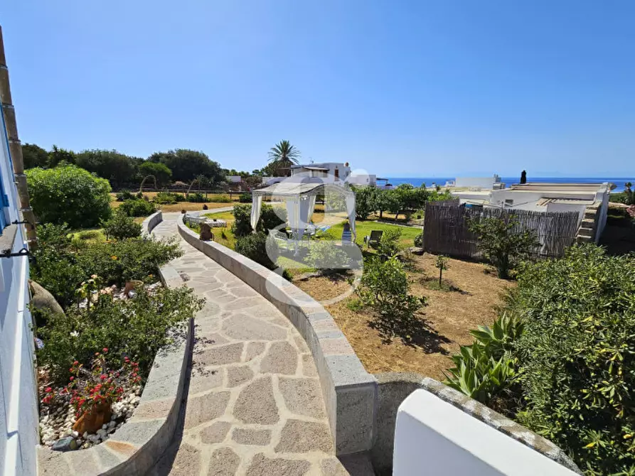 Immagine 11 di Villa in vendita  in Via Drautt, snc a Lipari