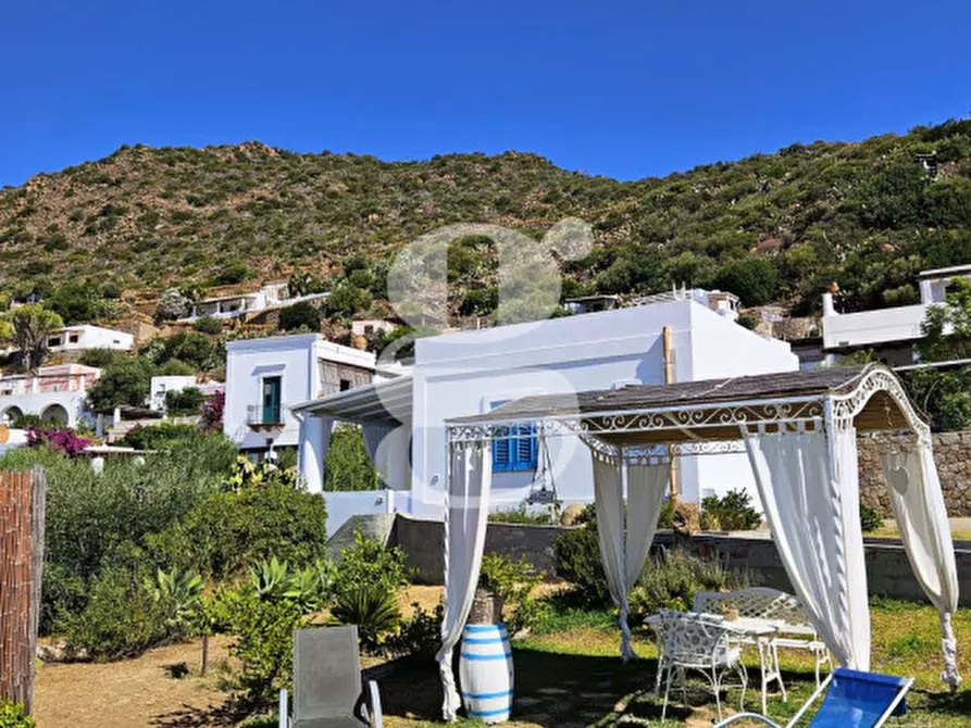 Immagine 14 di Villa in vendita  in Via Drautt, snc a Lipari