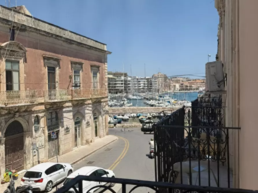 Immagine 5 di Appartamento in vendita  in via eritrea 9 a Siracusa