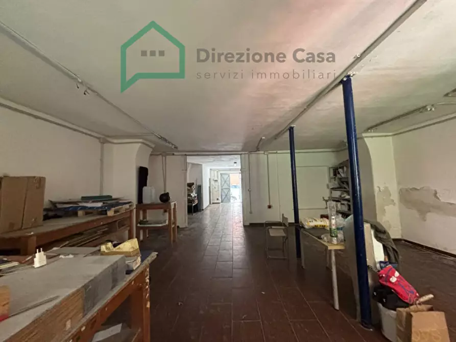 Immagine 10 di Negozio in affitto  in VIA ANDREA CANTELMO,23 a Napoli