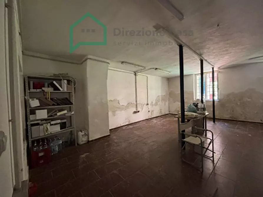 Immagine 11 di Negozio in affitto  in VIA ANDREA CANTELMO,23 a Napoli