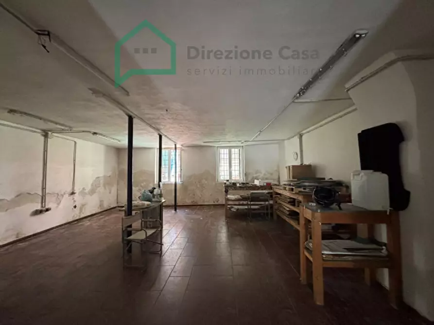 Immagine 13 di Negozio in affitto  in VIA ANDREA CANTELMO,23 a Napoli