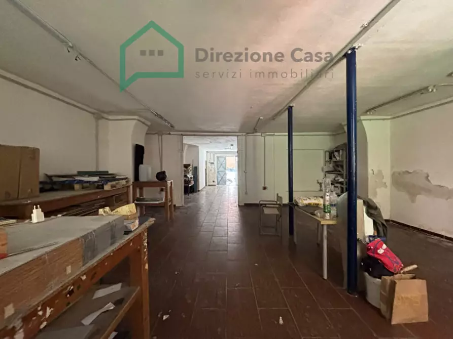 Immagine 15 di Negozio in affitto  in VIA ANDREA CANTELMO,23 a Napoli
