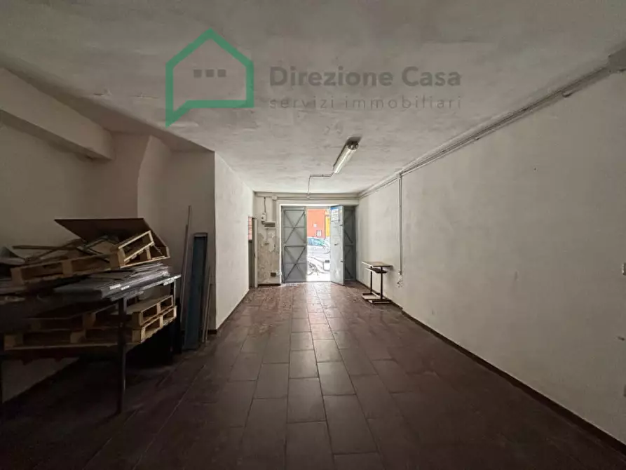 Immagine 28 di Negozio in affitto  in VIA ANDREA CANTELMO,23 a Napoli
