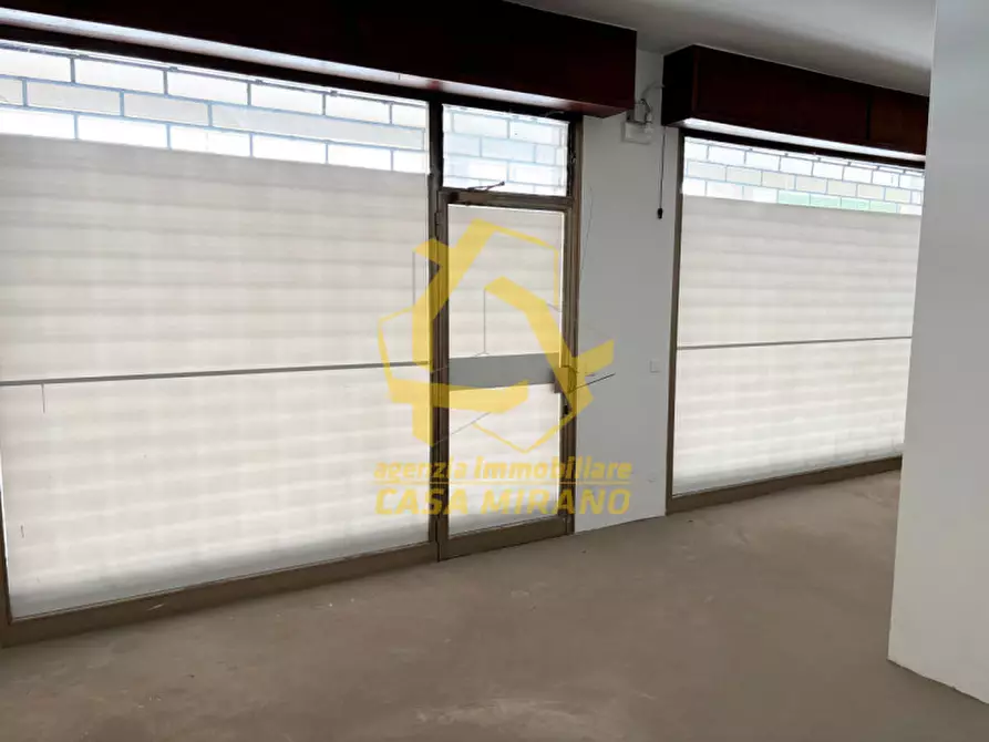 Immagine 4 di Negozio in vendita  in Viale Viareggio a Spinea