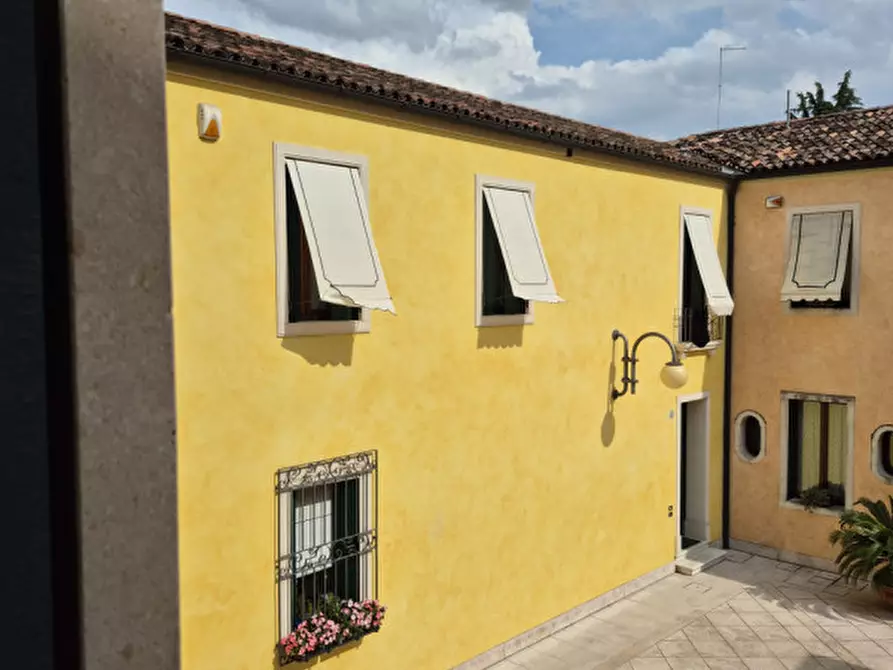 Immagine 12 di Appartamento in vendita  in Via Ognissanti a Padova