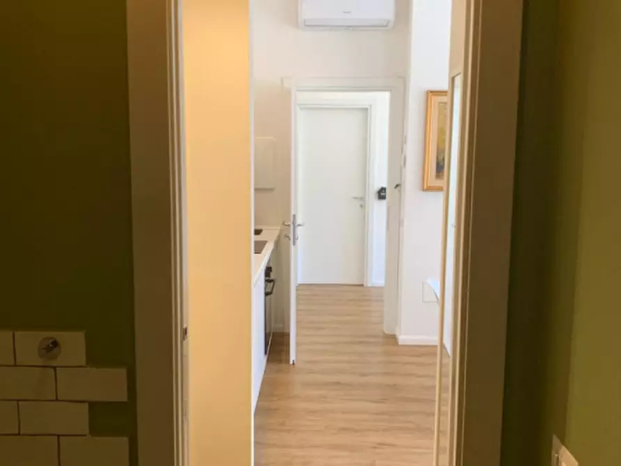 Immagine 19 di Appartamento in affitto  in Via Eustachio Manfredi a Roma