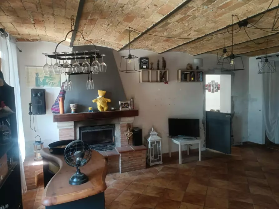 Immagine 9 di Casa bifamiliare in vendita  in Cantone Corno 22 a Casale Monferrato
