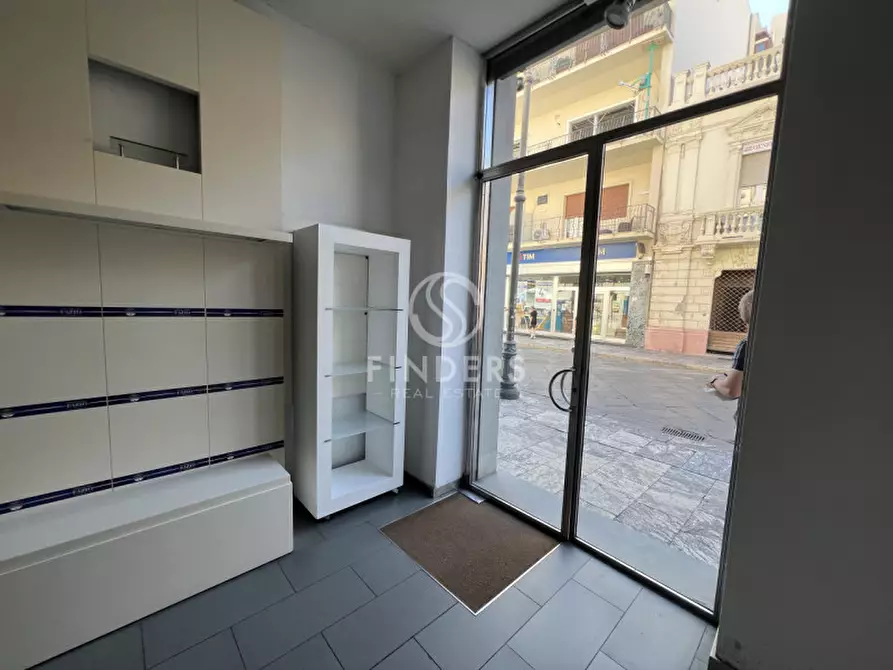 Immagine 3 di Negozio in affitto  in Corso Giuseppe Garibaldi 259 a Reggio Di Calabria
