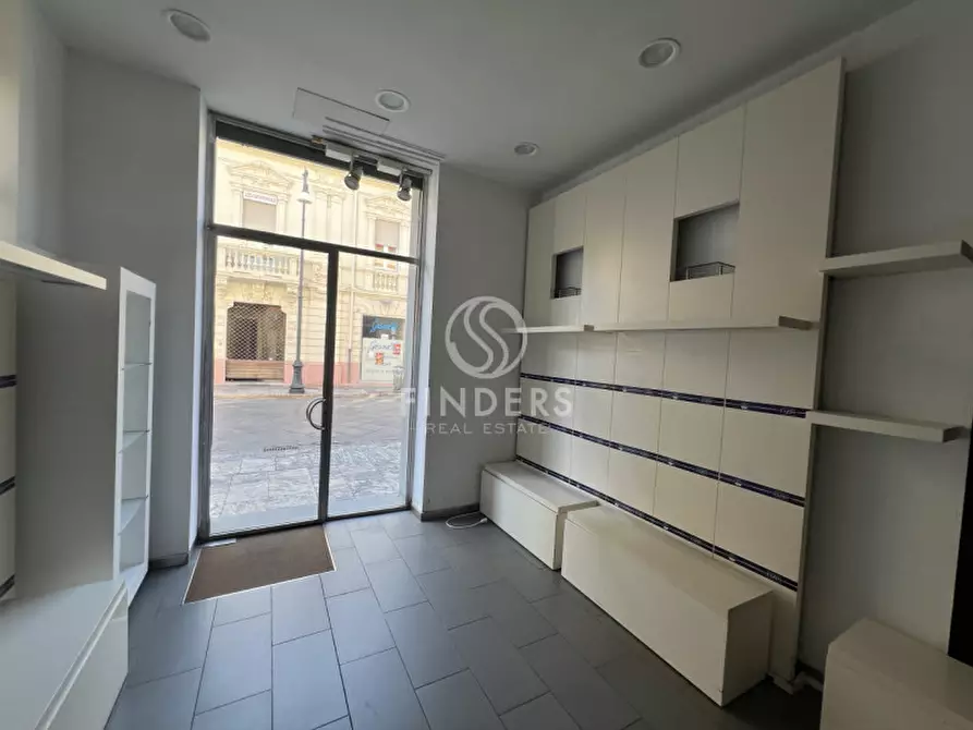 Immagine 4 di Negozio in affitto  in Corso Giuseppe Garibaldi 259 a Reggio Di Calabria