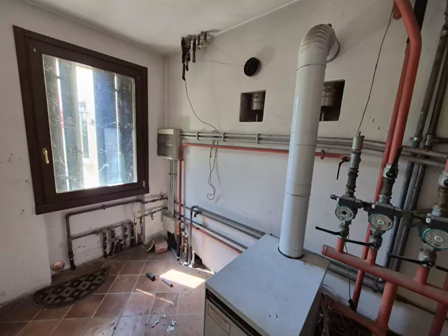 Immagine 16 di Casa indipendente in vendita  in via capitelli, 186 a Vo