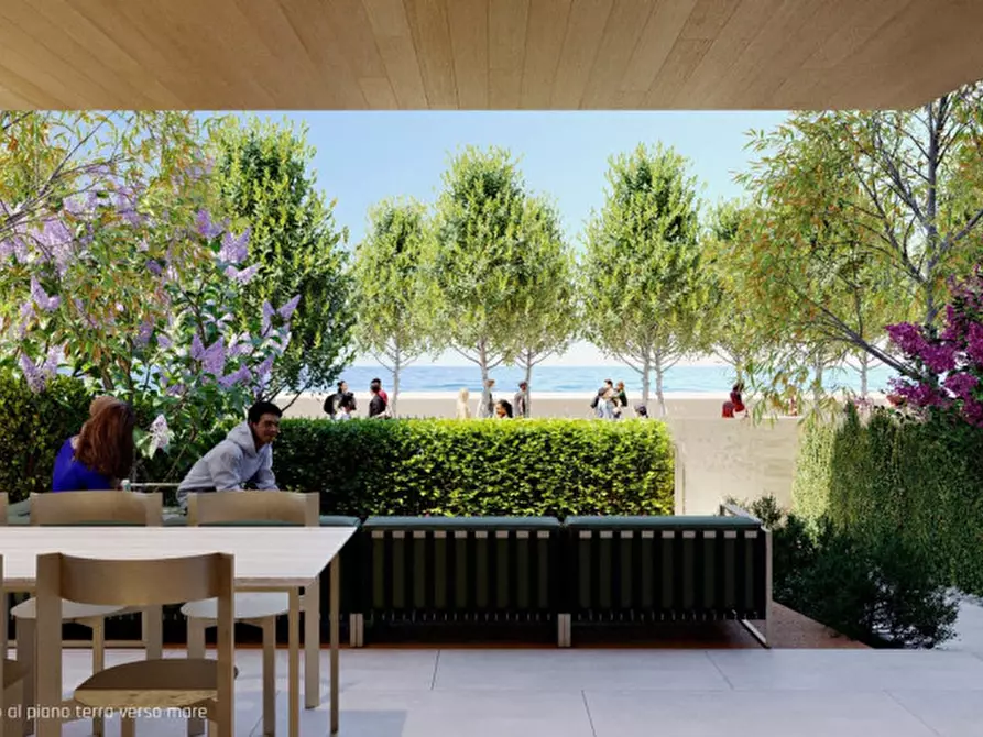 Immagine 8 di Appartamento in vendita  in Lungomare della Libertà a Riccione