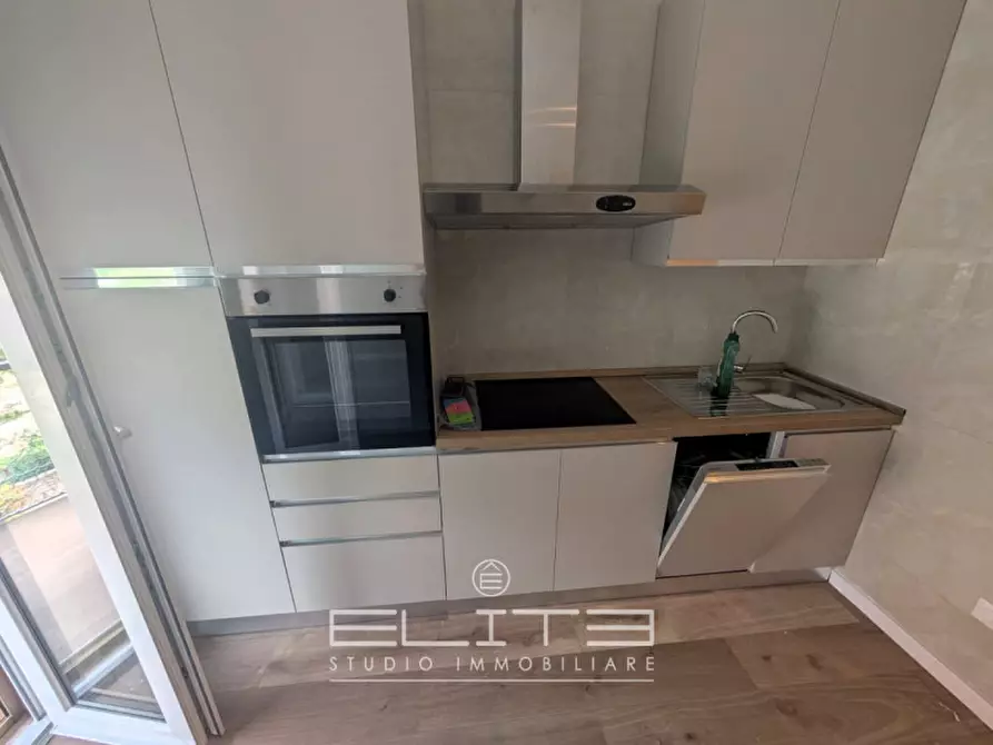 Immagine 3 di Appartamento in vendita  in Via Monte Pennino a Ancona