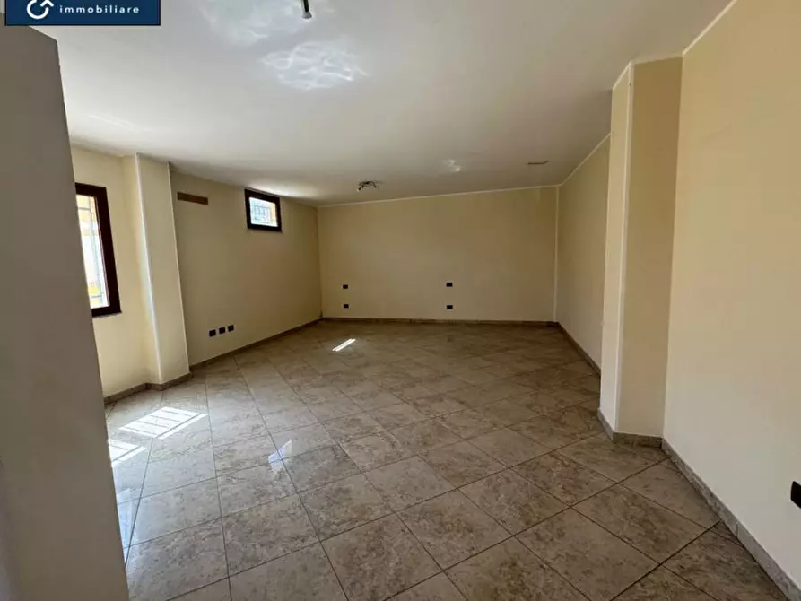 Immagine 4 di Negozio in vendita  in Via Domenico Millelire a Sassari