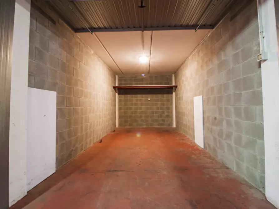 Immagine 4 di Garage in vendita  in Via Nizza 351 a Torino