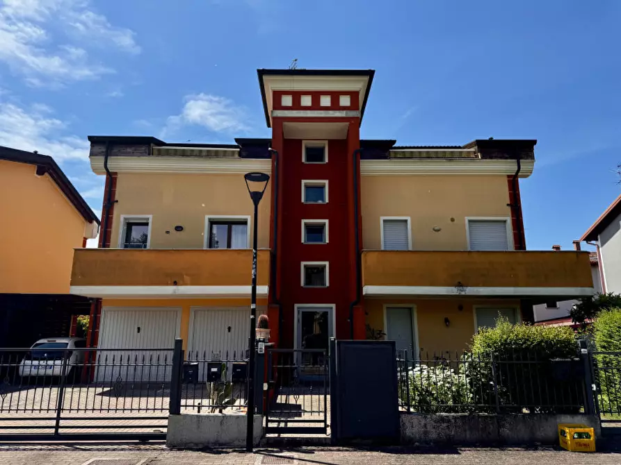 Immagine 15 di Appartamento in vendita  in Via Arturo Toscanini a Ospedaletto Euganeo