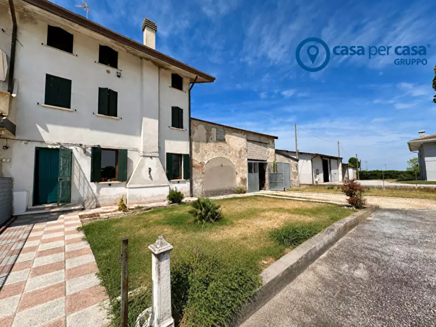 Immagine 1 di Casa bifamiliare in vendita  in Località Cà Cappellino a Porto Viro