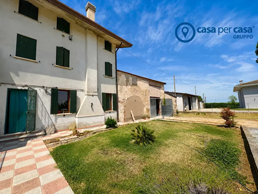 Immagine 2 di Casa bifamiliare in vendita  in Località Cà Cappellino a Porto Viro