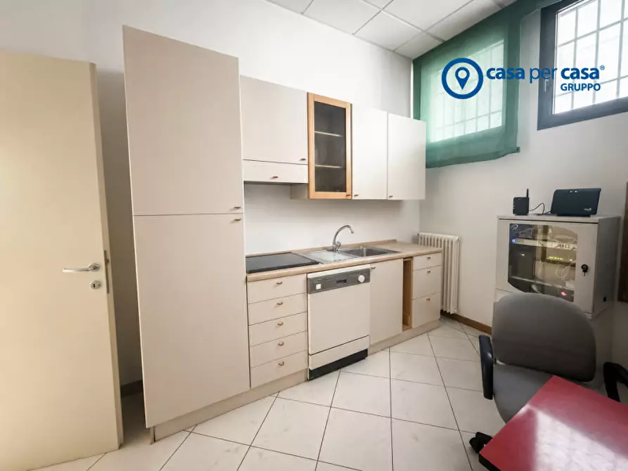 Immagine 8 di Ufficio in vendita  in Via Einaudi a Rovigo
