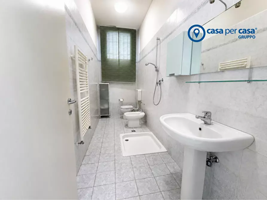 Immagine 10 di Ufficio in vendita  in Via Einaudi a Rovigo