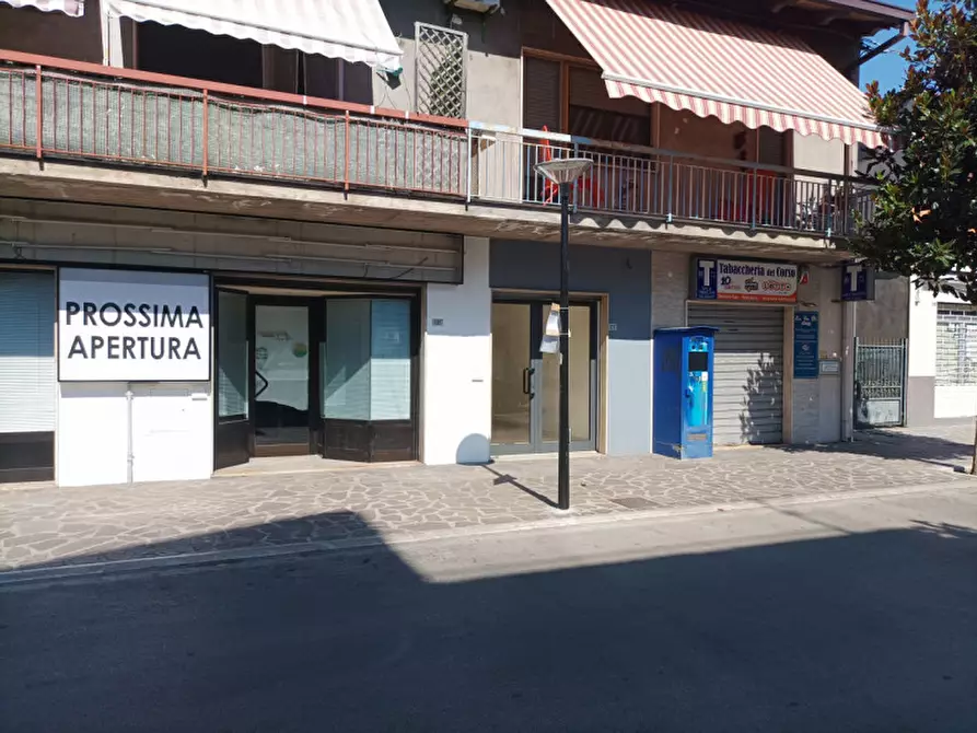 Immagine 3 di Negozio in vendita  in CORSO ITALIA 125 a San Giovanni Teatino