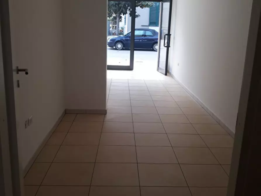 Immagine 6 di Negozio in vendita  in CORSO ITALIA 125 a San Giovanni Teatino