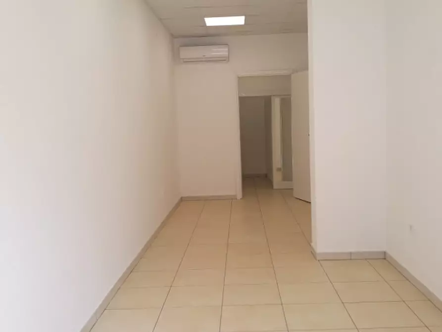Immagine 8 di Negozio in vendita  in CORSO ITALIA 125 a San Giovanni Teatino