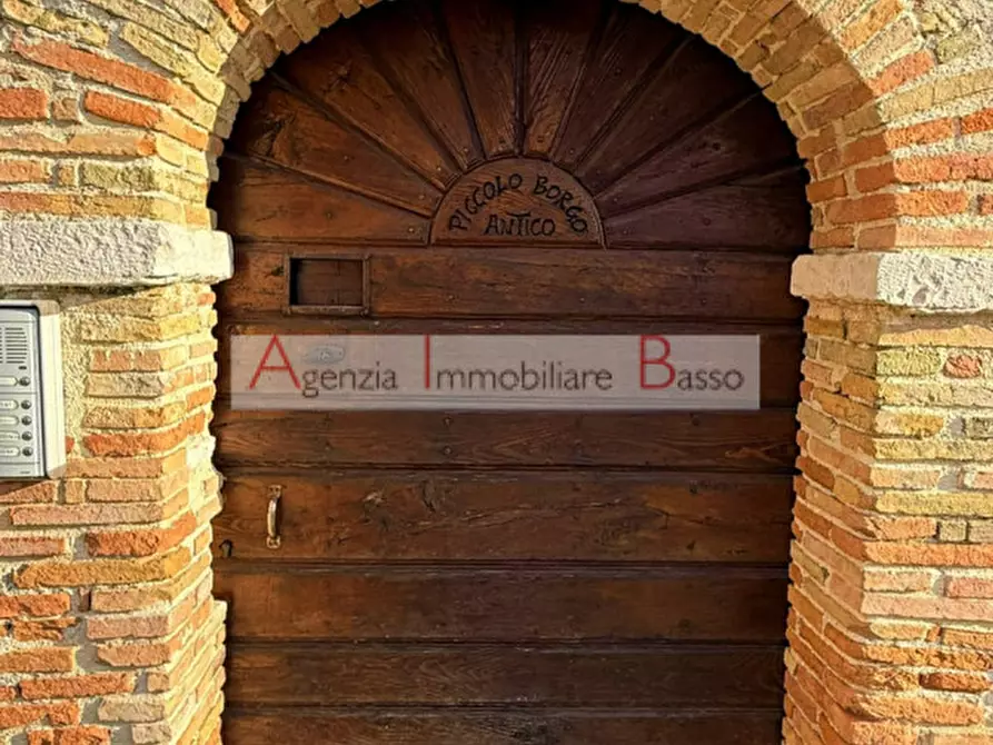 Immagine 1 di Rustico / casale in vendita  in via degli alpini a Castelcucco