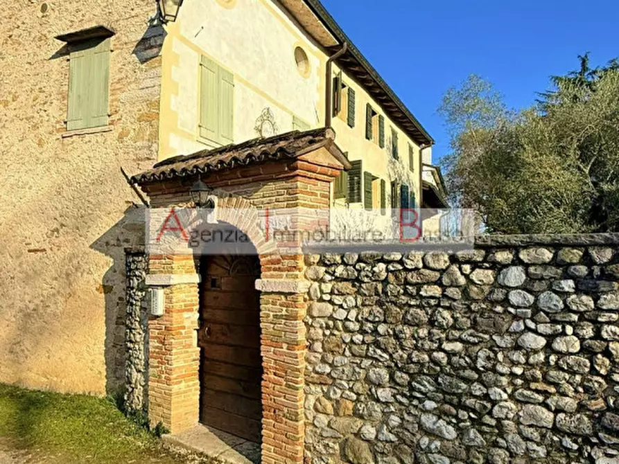 Immagine 8 di Rustico / casale in vendita  in via degli alpini a Castelcucco