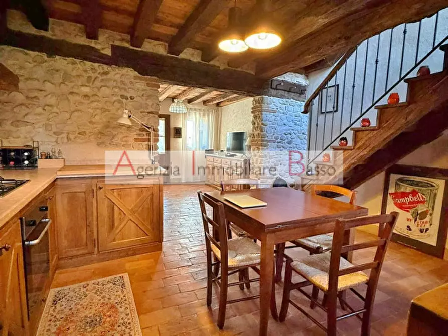 Immagine 10 di Rustico / casale in vendita  in via degli alpini a Castelcucco