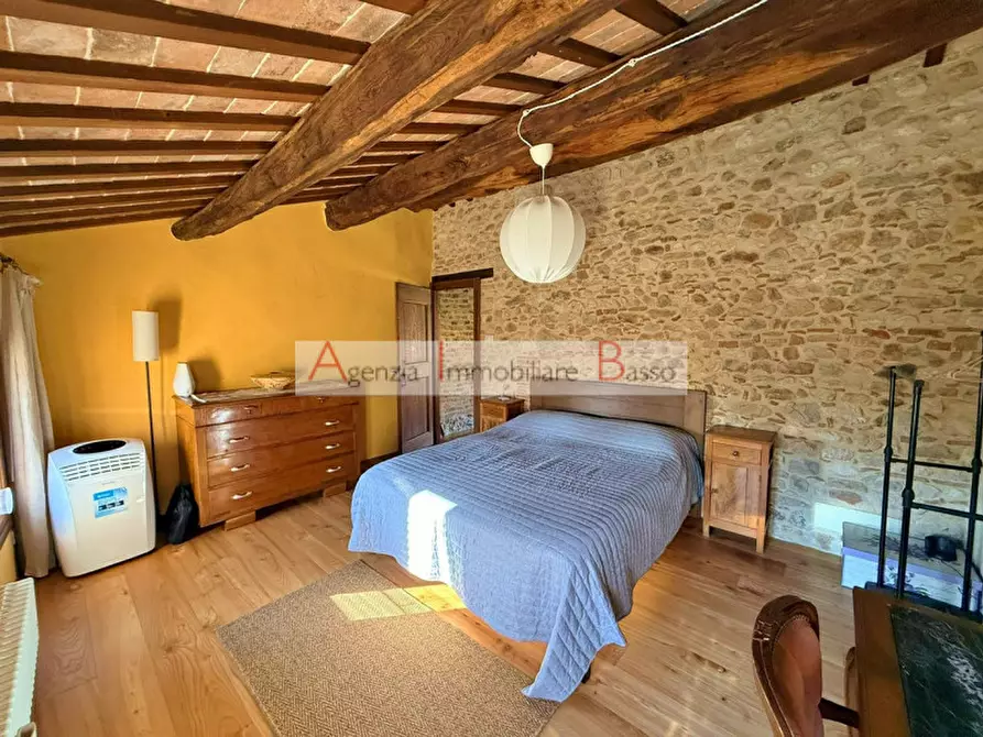 Immagine 15 di Rustico / casale in vendita  in via degli alpini a Castelcucco
