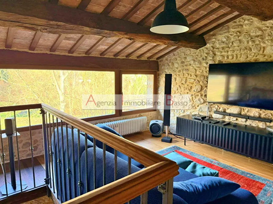 Immagine 22 di Rustico / casale in vendita  in via degli alpini a Castelcucco