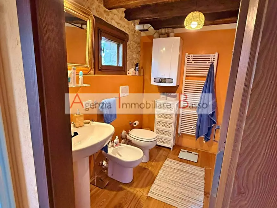 Immagine 23 di Rustico / casale in vendita  in via degli alpini a Castelcucco
