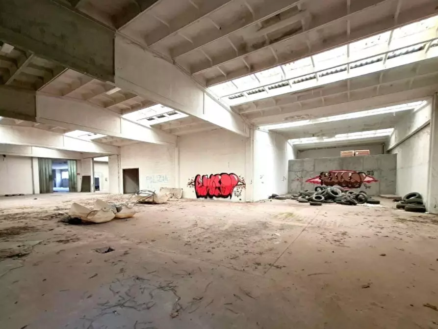 Immagine 2 di Capannone industriale in vendita  in Via delle Barazzine, 27017 Pieve Porto Morone PV, Italia a Pieve Porto Morone