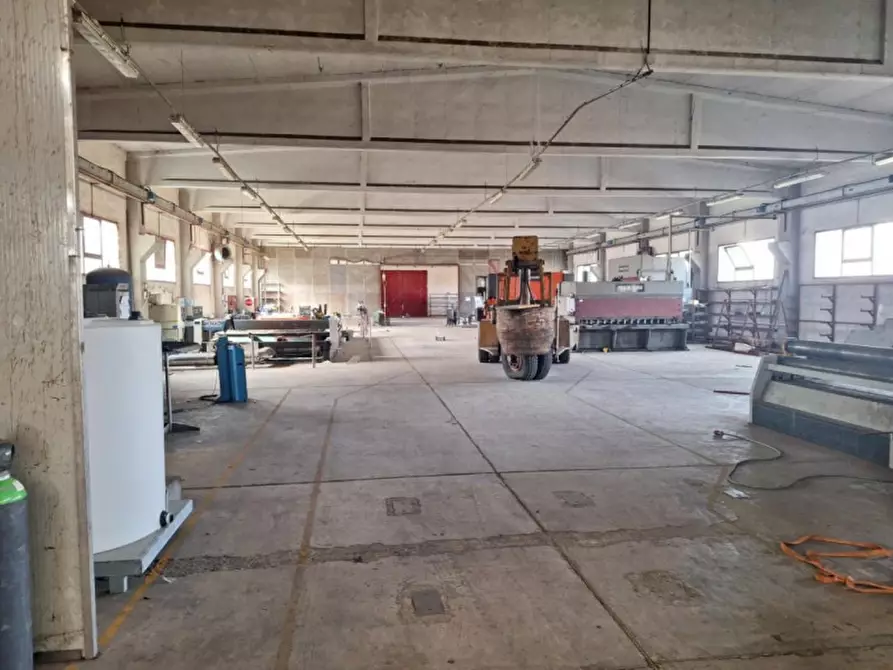 Immagine 22 di Capannone industriale in vendita  in Contrada Imperatore snc a Bisignano