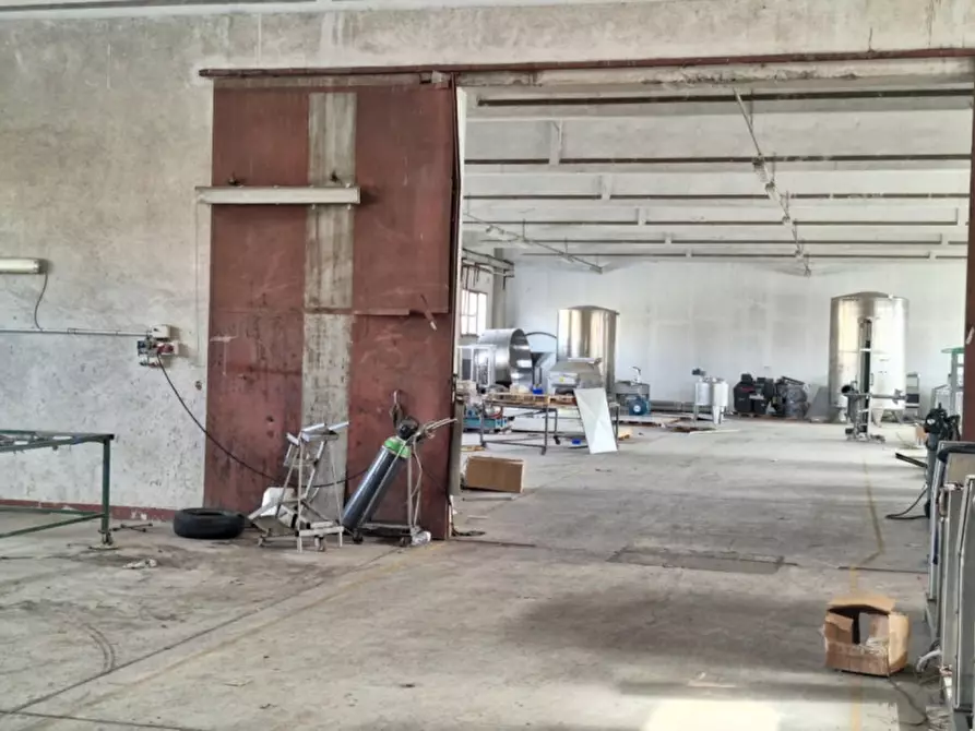 Immagine 23 di Capannone industriale in vendita  in Contrada Imperatore snc a Bisignano